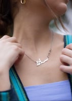 سلسال بالاسم مع فصوص كريستال - تألقي بأناقة متألقة