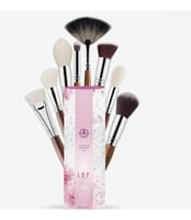 VOL 02 | ليف مجموعة فرش الوجه