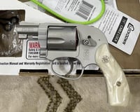 مقبض سميث سراميك ابيض J