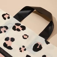 كيس بلاستيك رسمه النمر