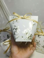 2 بوكس توزيعات بثلاث الوان ( كحلي _ وردي _ أبيض )