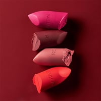 احمر شفاه روج سوبر لاستروس مات من ريفلون 04 وايلد...