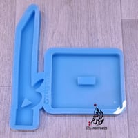 قالب حرف إ مع قاعدة للتثبيت