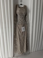 فستان منيره