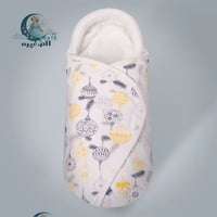 بطانية لف الرضع مع حشوه عند الرأس