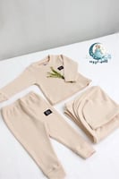 طقم متعدد القطع