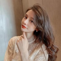 اقراط نسائية مربعة