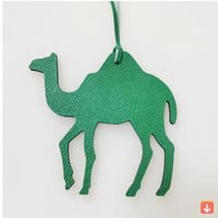 تعليقة حقيبة من الجلد الطبيعي علي شكل الابل