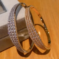 سوار مطلية بالذهب والزركون