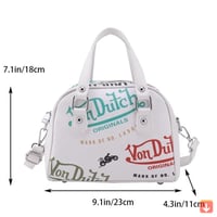 حقيبة كروسبودي مزينة برسوم الكتابة