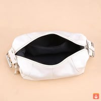 حقيبة نسائية نمط جلدي