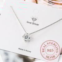 قلادة من الفضة تصميم هندسي متميز انيق