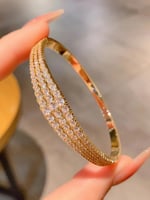 سوار مطلية بالذهب والزركون