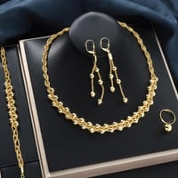 طقم ذهب 3 قطع تصميم عصري انيق