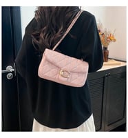 حقيبة صغيرة مربعة الشكل فاخرة