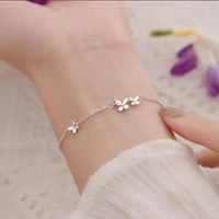 سوار فضة تصميم فراشة انيق وناعم وعصري