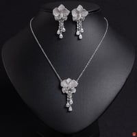 جديد زهرة قلادة مجوهرات بيضاء زركونيا