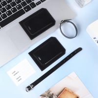 بطاقات الأمتعة المصنوعة من جلد