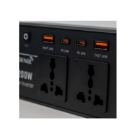 محول كهرباء سيارة 200 واط من TiKNAL بمنفذين AC و4...