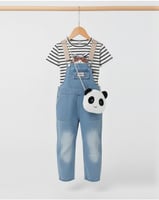 شيال جينز مع تيشيرت ابيض وشنطة باندا للأطفال