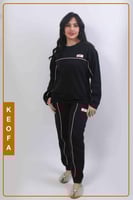 طقم نسائي قطعتين بتصميم انيق