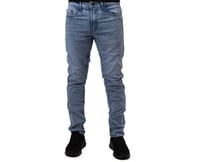 بنطال جينز رسمي مريح باللون الأزرق