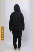 طقم نسائي قطعتين بتصميم انيق