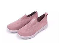 حذاء رياضي زهري