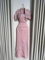 فساتين باربي وتطريز يدوي الخامه باربي