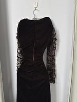 فساتين معلومات القماش خامه مخمل بني + ترتر سهره بط...