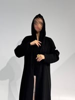 شاكيرا أكمام ضيقه