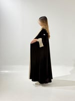 مخمل بني مبطن