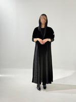 مخمل اسود مع كسرات مخمل شيفون