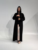 شاكيرا أكمام ضيقه