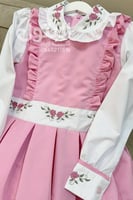 مريول مطرز بالورد