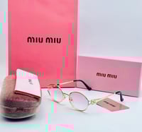 نظارة ماركة miu miu باستايل