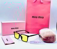 نظارة ماركة miu miu