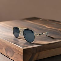 نظارة ماركة جيفنشي اسود اطار ذهبي