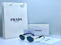 نظارة ماركة برادا