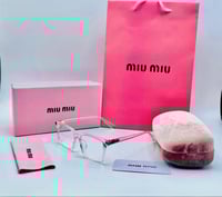نظارة ماركة miu miu