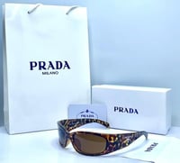 نظارة ماركة برادا