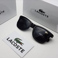 نظارة ماركة لاكوست