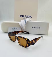 نظارة ماركة برادا نسائية