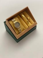 طقم نسائي ماركة دي كابري فخم