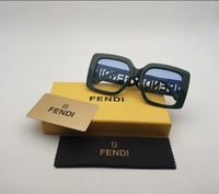 نظارة ماركة فيندي شفاف