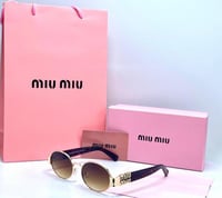 نظارة ماركة miu miu