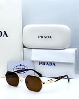 نظارة ماركة برادا