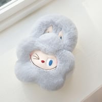 لابوبو – شنطة وردة قطيفة (ازرق)