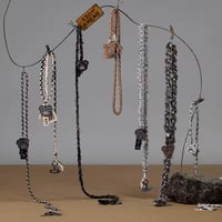 هيرونو – سلسلة يوميات الطريق – تعليقة هاتف