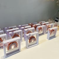 توزيعات ميدالية السحابة منسقة بثيم فراشة (12) حبات